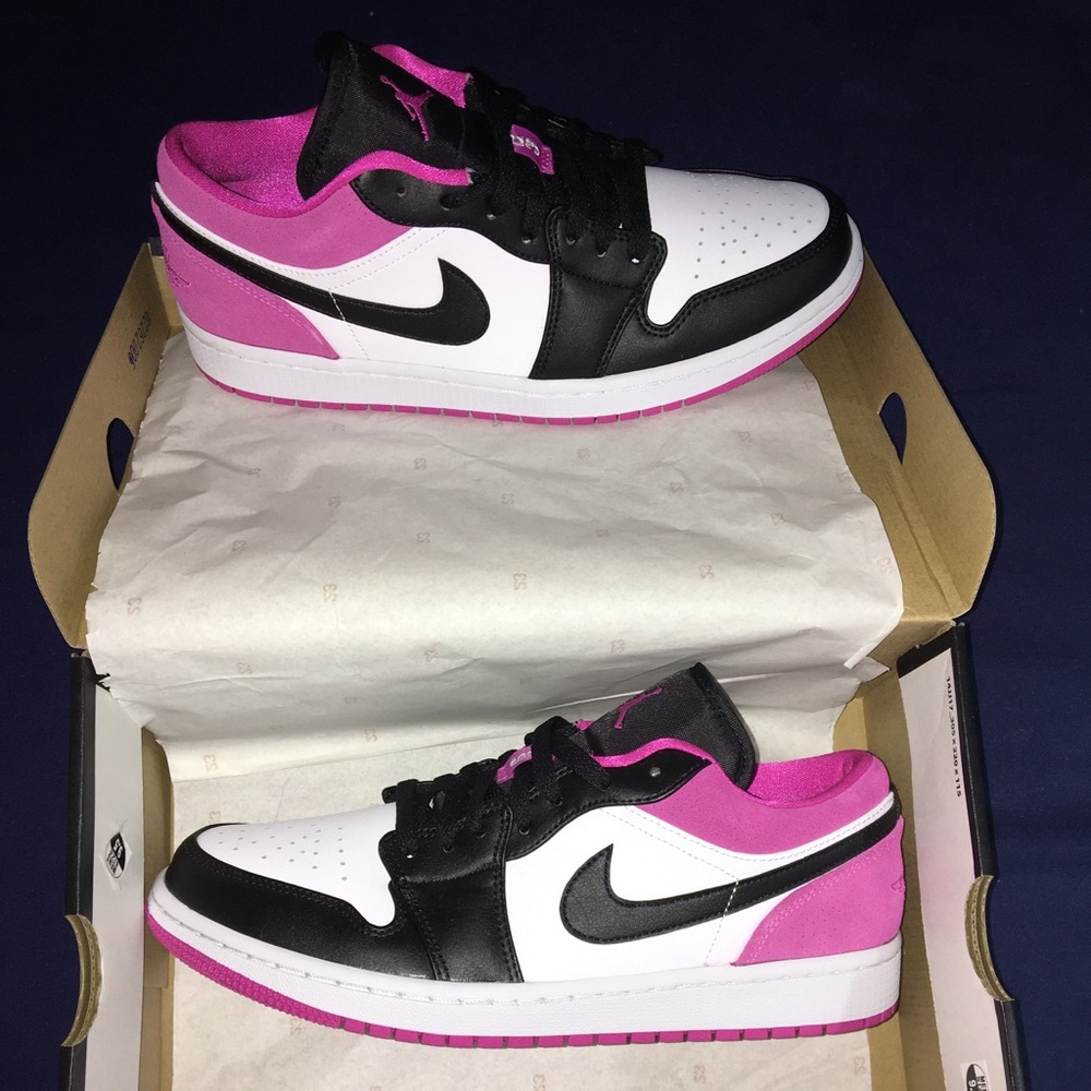 Air Jordan 1 Low - Picture 1 of 3